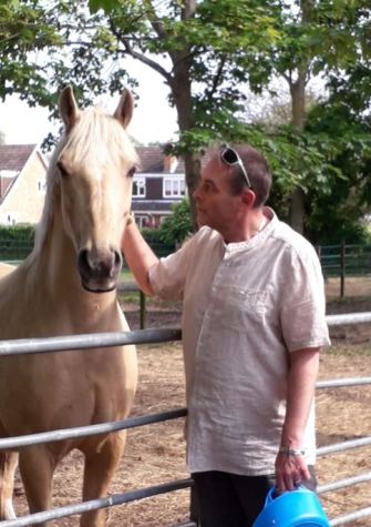 Picture of Graeme with the horse Charlie Picture of Graeme with the horse Charlie